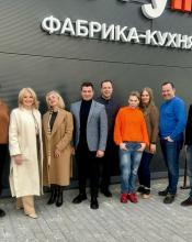 Представники Запорізької міської ради на чолі з головою депутатської комісії з питань освіти, науки, культури, туризму, молоді та спорту Інною Пенчук відвідали Бучу Представники Запорізької міської ради на чолі з головою депутатської комісії з питань освіти, науки, культури, туризму, молоді та спорту Інною Пенчук відвідали Бучу
