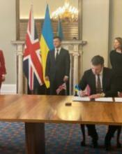 МИ ПРИВЕЗЛИ З ВЕЛИКОЇ БРИТАНІЇ 2,5 МЛРД ФУНТІВ СТЕРЛІНГІВ – ПРЕЗИДЕНТ МИ ПРИВЕЗЛИ З ВЕЛИКОЇ БРИТАНІЇ 2,5 МЛРД ФУНТІВ СТЕРЛІНГІВ – ПРЕЗИДЕНТ