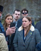 Представники апарату членів Конгресу США та Центру стратегічних і міжнародних досліджень (CSIS) відвідали Бучу, аби на власні очі побачити свідчення російських воєнних злочинів Представники апарату членів Конгресу США та Центру стратегічних і міжнародних досліджень (CSIS) відвідали Бучу, аби на власні очі побачити свідчення російських воєнних злочинів