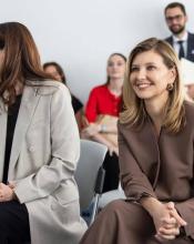 Перша леді Олена Зеленська та Прем’єр-міністерка Юлія Свириденко разом із міністрами та керівництвом області говорили про те, що ми відчуваємо щодня, але не завжди помічаємо — про психічне здоров’я