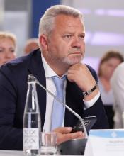 Ужгород. Відбувся предметний і відвертий діалог між Президентом Володимиром Зеленським, урядом, обласною та місцевою владою в рамках Конгресу місцевих та регіональних влад при Президентові України