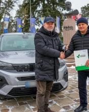Буча передала Peugeot Rifter партнерській Комиш-Зорянській громаді Запорізької області