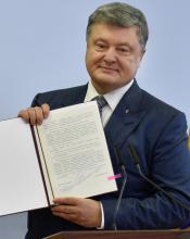 Президент підписав Закони щодо особливостей доступу осіб з особливими потребами до освітніх послуг та транспортного обслуговування таких осіб Президент підписав Закони щодо особливостей доступу осіб з особливими потребами до освітніх послуг та транспортного обслуговування таких осіб