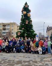 Один, два, три – ялиночко, гори: в усіх старостатах Бучанської громади запалали вогні різдвяної красуні.