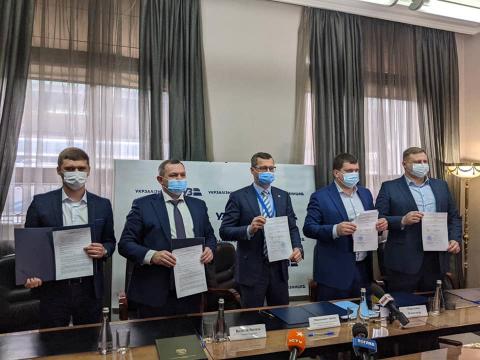 Човниковий потяг: швидко і комфортно