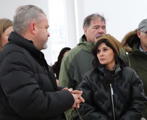 Жест підтримки від справжніх друзів Жест підтримки від справжніх друзів