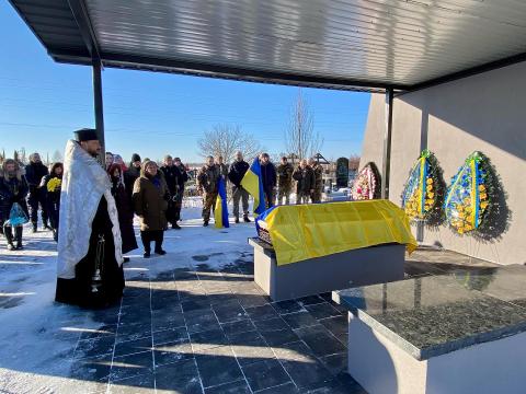 У Бучі попрощалися з 29-річним Героєм Олександром Боднарем 