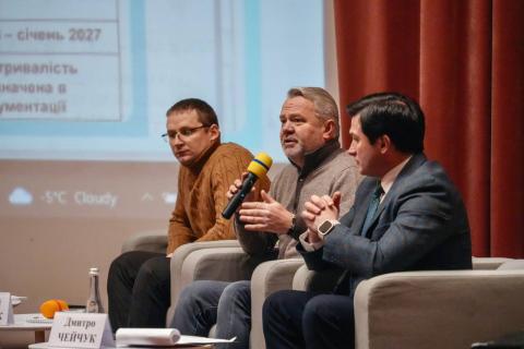 Відбулись громадські обговорення щодо реконструкції житла в Гаврилівці. Для села це важливий крок: у межах проєкту «Ремонт житла для розширення прав і можливостей людей «HOPE» тут планується відновлення 13 багатоквартирних будинків.