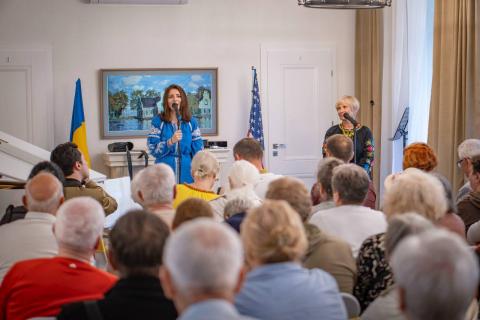 У Ворзелі запрацювала друга черга пансіонату «Рідні Люди» — безпечного і затишного простору для літніх людей, які втратили свої домівки через війну У Ворзелі запрацювала друга черга пансіонату «Рідні Люди» — безпечного і затишного простору для літніх людей, які втратили свої домівки через війну