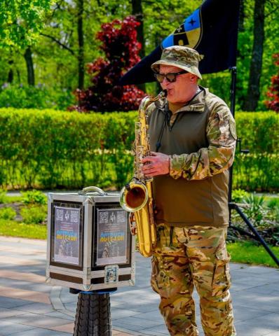 У Бучанському міському парку відбувся атмосферний благодійний концерт на підтримку 411-ї бригади Збройних Сил України