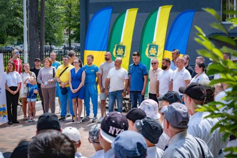 Олімпійський дух у Бучі: в Академії спорту урочисто підняли олімпійський прапор на підтримку української збірної Олімпійський дух у Бучі: в Академії спорту урочисто підняли олімпійський прапор на підтримку української збірної