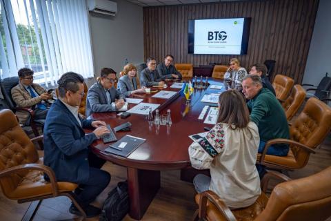 Бучу з робочим візитом відвідали представники південнокорейської компанії SsangYong та SAE-A Бучу з робочим візитом відвідали представники південнокорейської компанії SsangYong та SAE-A