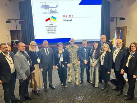 Медична директорка Бучанського центру первинної медико-санітарної допомоги Оксана Джам взяла участь у міжнародній конференції «Система охорони здоров’я у воєнний час: як скористатися досвідом України?». Медична директорка Бучанського центру первинної медико-санітарної допомоги Оксана Джам взяла участь у міжнародній конференції «Система охорони здоров’я у воєнний час: як скористатися досвідом України?».