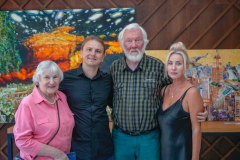 Мистецтво, народжене з досвіду: у Бучі відкрилася виставка живопису та графіки місцевого художника Іллі Ярового – «Дзеркало часу» Мистецтво, народжене з досвіду: у Бучі відкрилася виставка живопису та графіки місцевого художника Іллі Ярового – «Дзеркало часу»