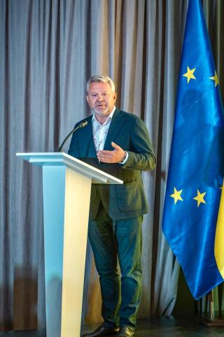 Синергія бізнесу, влади та освіти — запорука розвитку громади