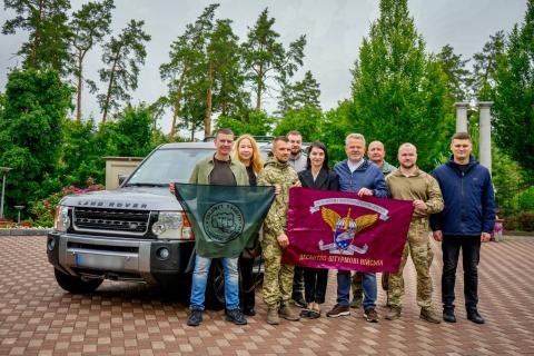 Бучанська громада передала авто для наших захисників — на кошти, які ми зібрали разом під час Бучанського забігу миру Бучанська громада передала авто для наших захисників — на кошти, які ми зібрали разом під час Бучанського забігу миру