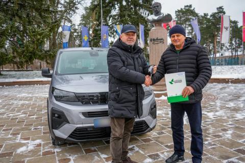 Буча передала Peugeot Rifter партнерській Комиш-Зорянській громаді Запорізької області