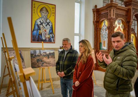 Бучу відвідали Нідерландські парламентарі на чолі з Ділан Єшилґьоз-Зеґеріус – лідеркою ліберальної партії. Бучу відвідали Нідерландські парламентарі на чолі з Ділан Єшилґьоз-Зеґеріус – лідеркою ліберальної партії.