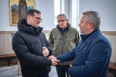 До Бучі завітав Голова відомства федерального канцлера Німеччини, Федеральний міністр з особливих доручень Вольфґанґ Шмідт До Бучі завітав Голова відомства федерального канцлера Німеччини, Федеральний міністр з особливих доручень Вольфґанґ Шмідт