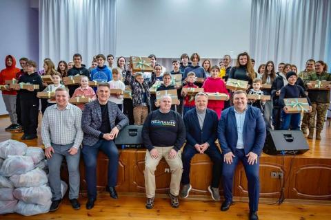 Компанія «Майкрософт Україна» подарувала 50 нових комп’ютерів дітям Бучанської громади Компанія «Майкрософт Україна» подарувала 50 нових комп’ютерів дітям Бучанської громади