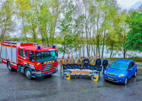 Бучанська громада передала допомогу для десяти підрозділів ЗСУ Бучанська громада передала допомогу для десяти підрозділів ЗСУ