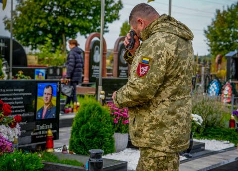 У День захисників і захисниць України у Бучі вшанували пам'ять полеглих воїнів