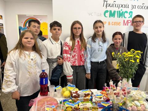 Добрі справи єднають: школярі Бучанської громади зібрали понад 180 тисяч гривень на підтримку ЗСУ до Дня Захисників і Захисниць України