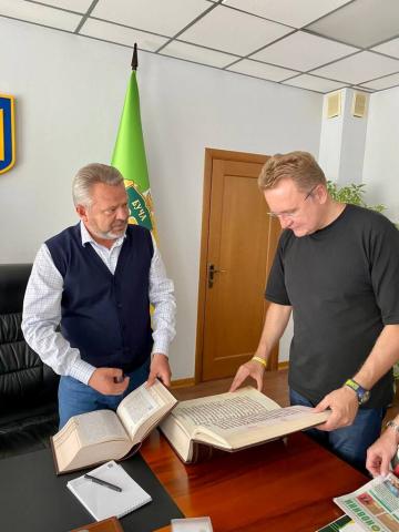 Бучу відвідав мер Львова Андрій Садовий