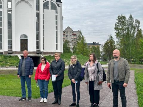 Обмін досвідом з питань планування та реалізації програм відновлення: з навчальним візитом до Бучі завітали представники Конотопської міської ради Сумської області Обмін досвідом з питань планування та реалізації програм відновлення: з навчальним візитом до Бучі завітали представники Конотопської міської ради Сумської області