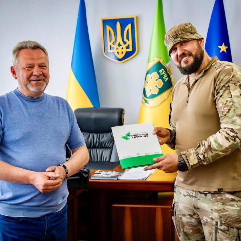 Посилюємо боєздатність ЗСУ: два безпілотники Mavic з тепловізорами та потужну зарядну станцію передали нашим бучанцям на передову