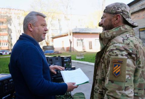 Необхідна допомога для 3-ї окремої штурмової бригади. Сьогодні передали спорядження нашим бучанцям — Олегу Мовчану та Юрію Коваленку. 