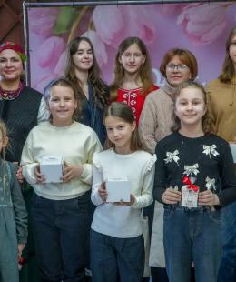 Її голос звучав за свободу України: у Бучі вшанували пам’ять дисидентки Надії Левченко. Її голос звучав за свободу України: у Бучі вшанували пам’ять дисидентки Надії Левченко.