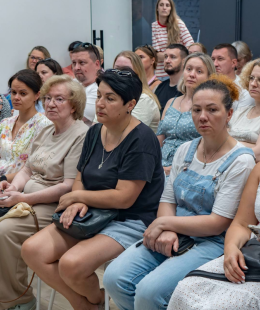 У Бучі відбулася зустріч із мешканцями багатоквартирних будинків, які увійшли до 11-го лоту проєкту HOPE – «Ремонт житла для відновлення прав і можливостей людей». У Бучі відбулася зустріч із мешканцями багатоквартирних будинків, які увійшли до 11-го лоту проєкту HOPE – «Ремонт житла для відновлення прав і можливостей людей».